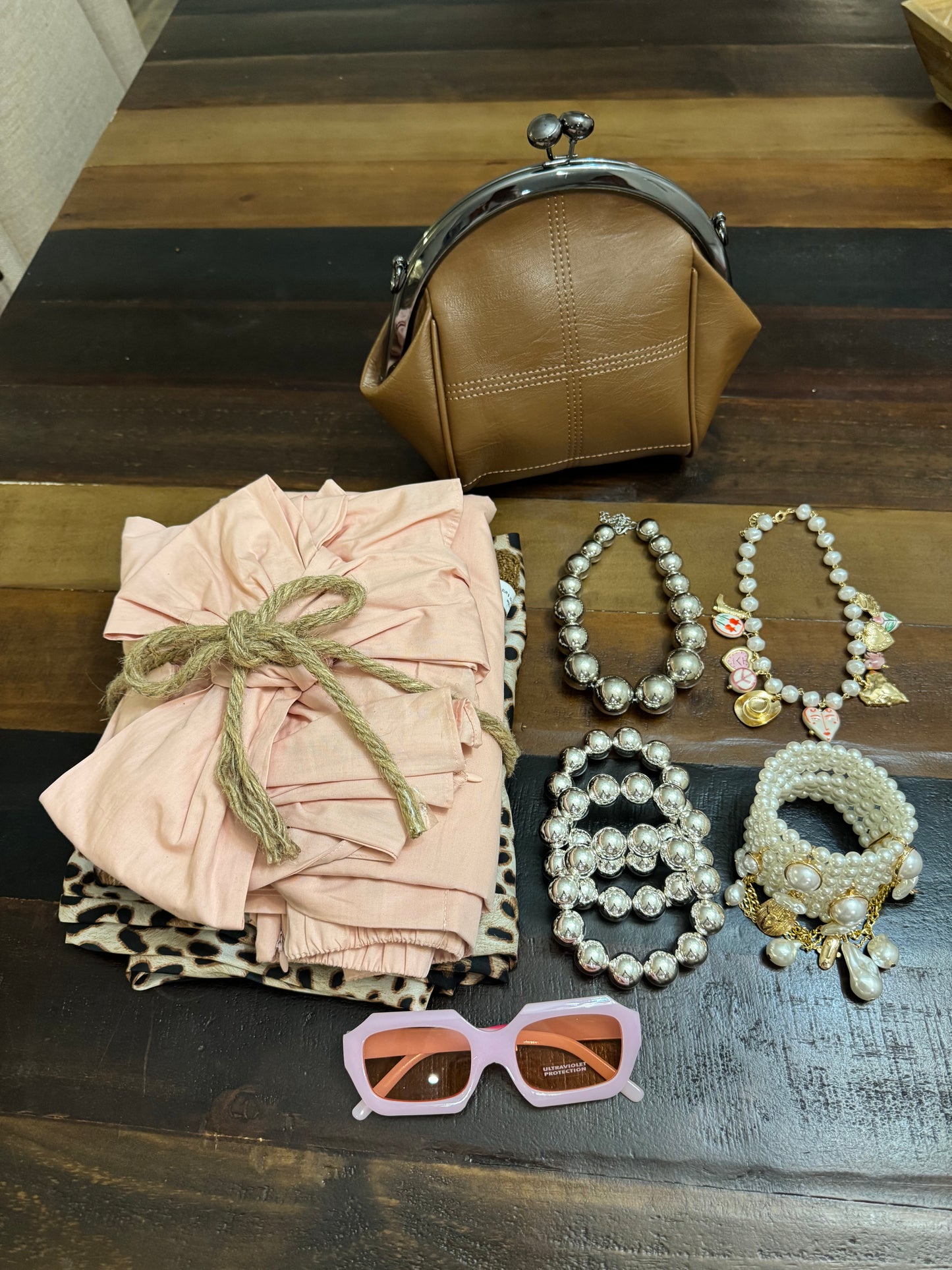🌸🐆 Rosa Salvaje: la dulzura del rosa con la fuerza del animal print en un solo concepto ✨.