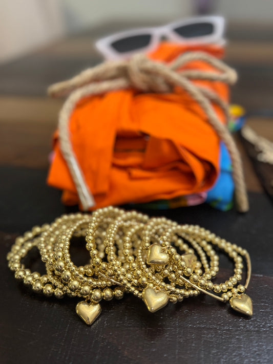 🌺🔥 Flor & Fuego: dos vestidos + accesorios que combinan lo delicado y lo apasionado ✨