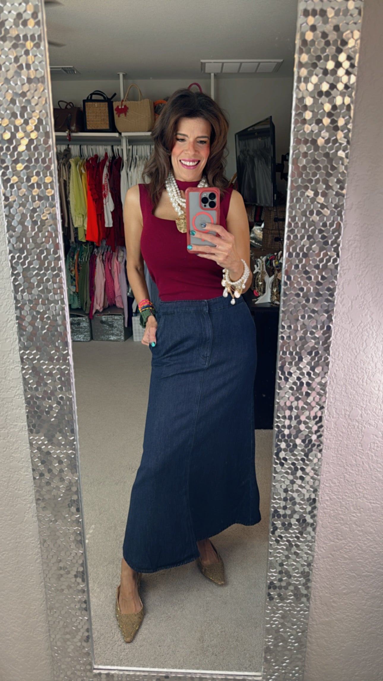 🌆🤍 Perla Urbana: elegancia clásica con un toque moderno y vibrante♥️