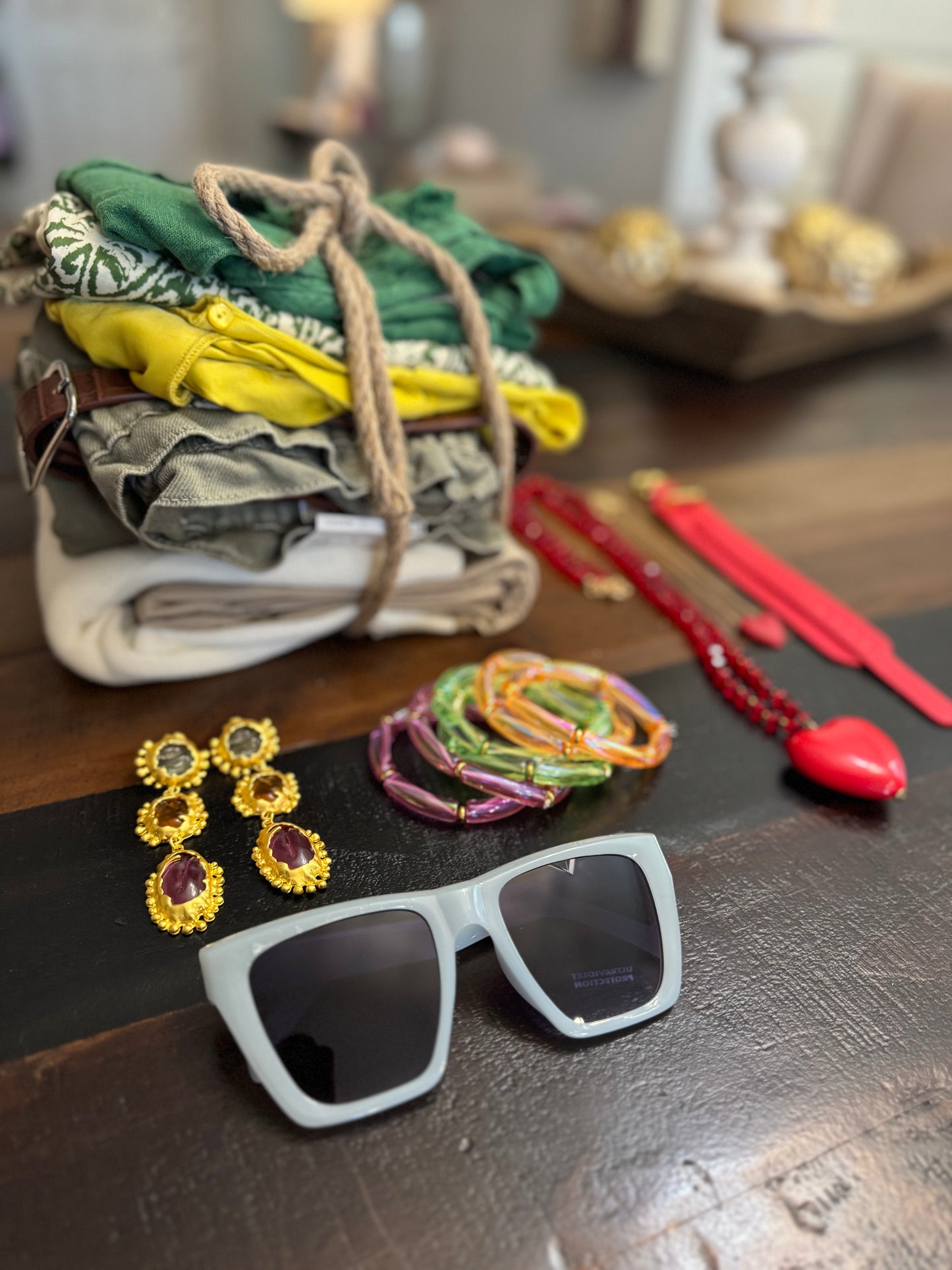 🌱✨ Verde Esencial: prendas frescas y accesorios vibrantes que multiplican tu estilo hasta en 10 looks distintos ✨