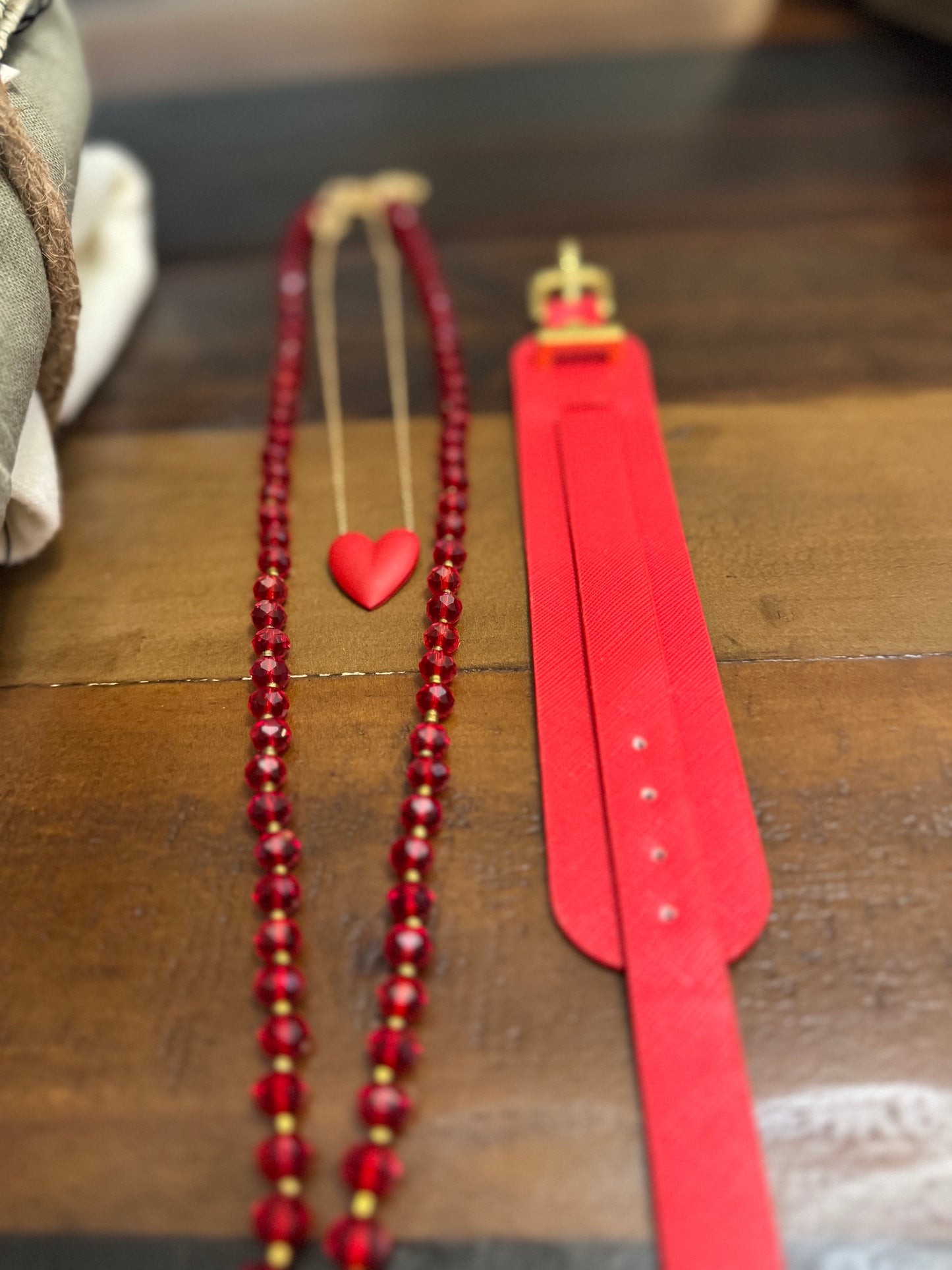 🌱✨ Verde Esencial: prendas frescas y accesorios vibrantes que multiplican tu estilo hasta en 10 looks distintos ✨