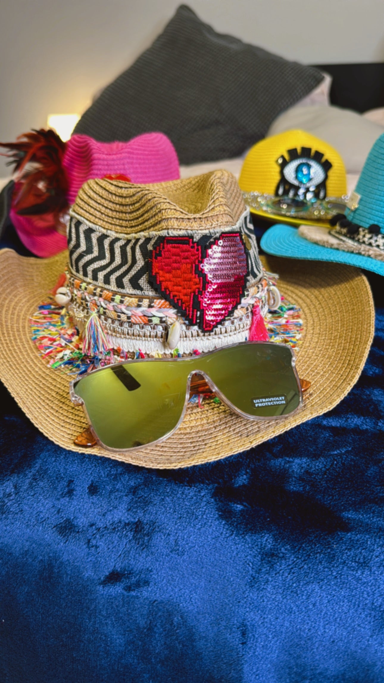 ✨Red Heart Glow Hat✨